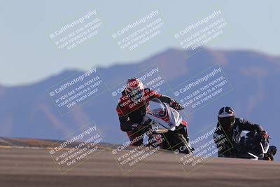 media/Nov-06-2023-Moto Forza (Mon) [[ce023d0744]]/3-Intermediate Group/Session 5 (Turn 9)/